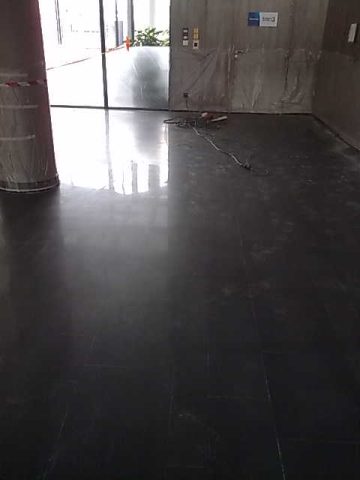 Granit noir Zimbabwe pendant ponçage